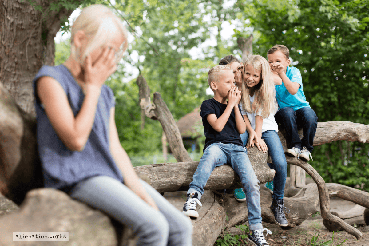 alienation works wichtigkeit peer